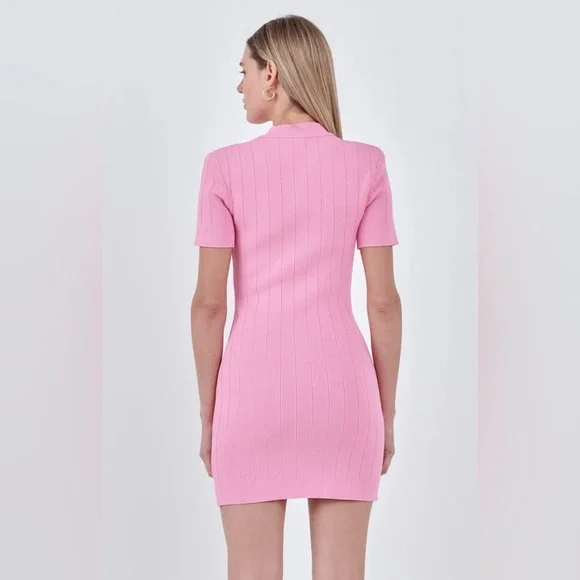 NWT Anthropologie- ENDLESS ROSE Shank Button V Neckline Knit Mini Dress. Size M. - Picture 4 of 15